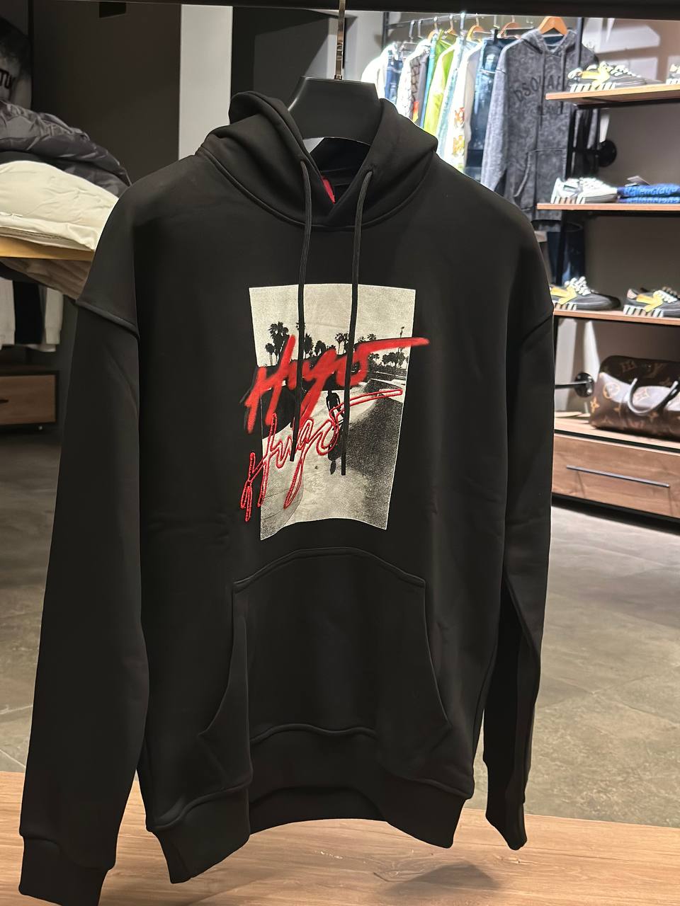 HUGO HOODIE BLACK