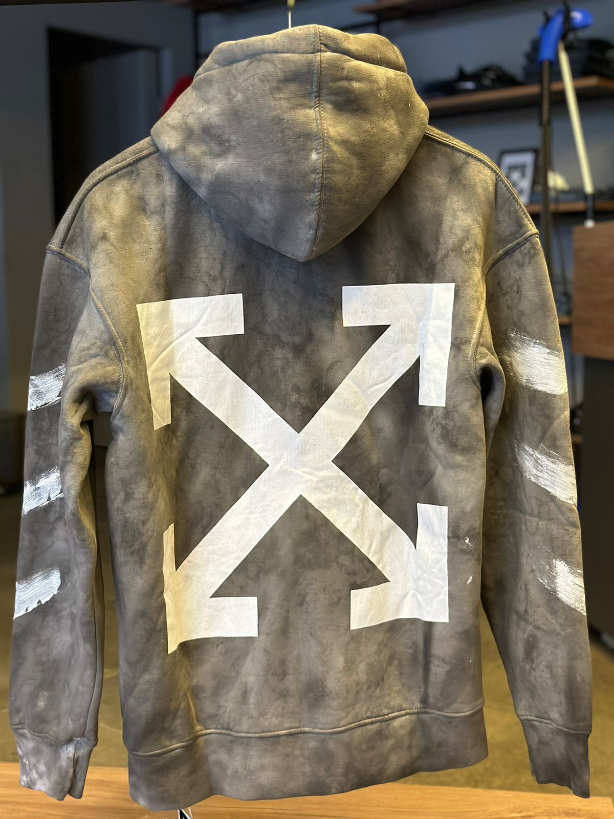 OFF WHITE HOODIE Trendy Elegance